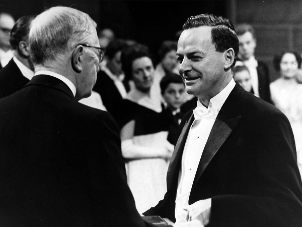Ричард Фейнман 1965 онд физикийн салбарын Нобелийн шагнал хүртжээ